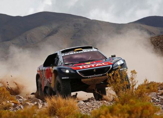Петерханзел с Peugeot поведе на рали "Дакар"
