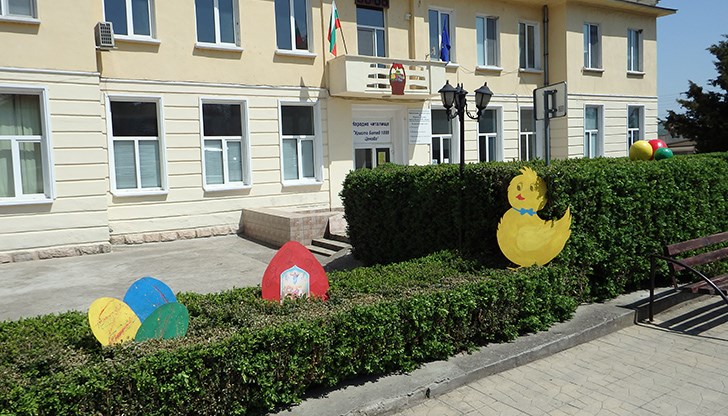 За първи път в Ценово се радват на великденска украса