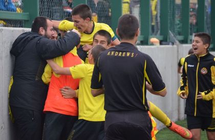 Ботев на полуфинал след драма с Берое!