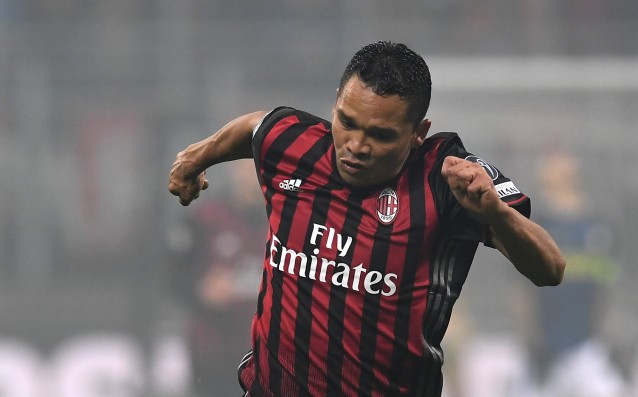 Коннтузеният Карлос Бака тренира със Севиля?