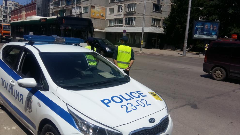 Водачи и пешеходци със санкции в акция на Пътна полиция (СНИМКА)