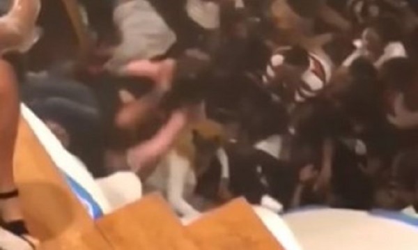 Шумно парти, танци... Етаж рухна под краката на студенти в САЩ