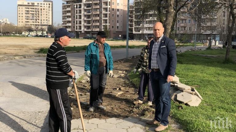 1000 квадратни метра тротоари постлаха в Пловдив