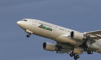 Алиталия анулира над 140 полета утре