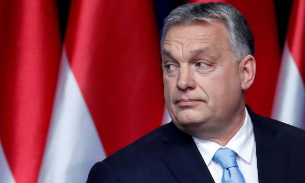 Призиви в Унгария: Партията на Орбан да напусне ЕНП!