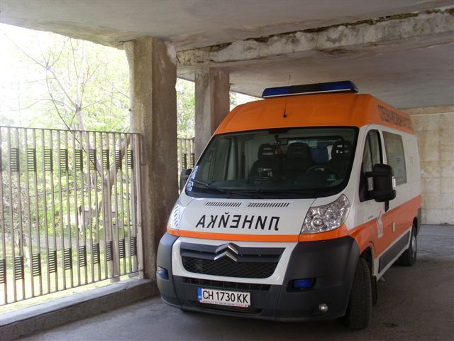 Пловдив: 37-годишен мъж е в тежко състояние след катастрофа на пътя между Първомай и Караджалово