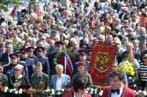 От вандалския русофилски ак(т) на Копринка мирише на режисирано разграничаване от него