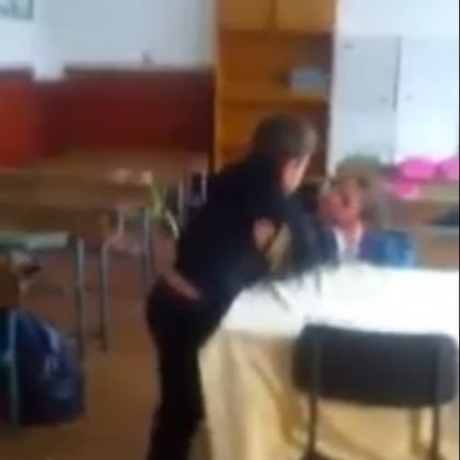 Пак агресия в пловдивско училище: Третокласници се душиха, единият изпадна в несвяст