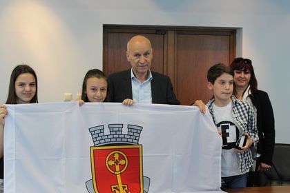 Хасково: Три деца от града заминават за космически лагер на НАСА