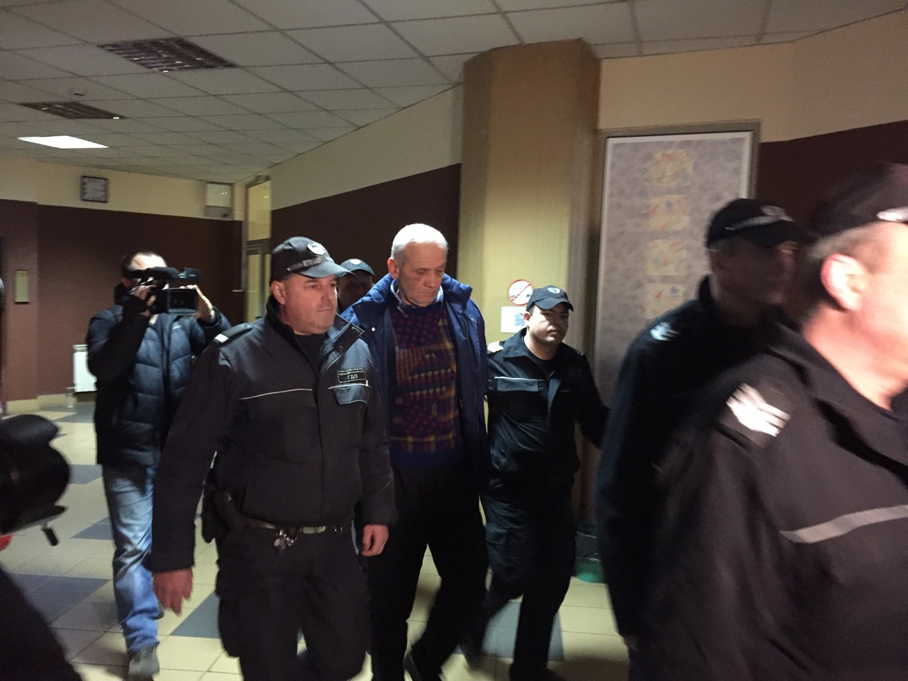 Камера е заснела инцидента в Първенец, при който бе прегазено 11-годишно дете (СНИМКИ)