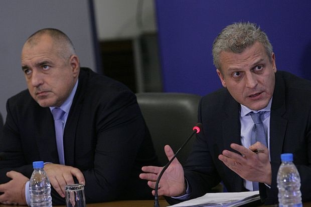 ИСТИНАТА ЗА „БЕЗОПАСНАТА” EUVAX НА Д-РА ВИ МОСКОВ. НЕВЕРОЯТНА ОТРОВА ЗА ДЕЦАТА НИ!