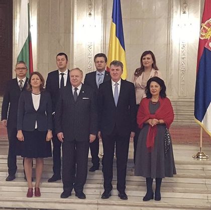 Парламентарна делегация, водена от председателя на Комисията по външна политика Джема Грозданова, участва в среща на парламентарните комисии по външни работи на България, Румъния и Сърбия