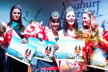 Фестивалът на млякото събира българи и китайци в Момчиловци