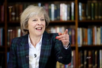 „The Guardian“: Високопоставени консерватори настояват Тереза Мей да прекрати преговорите с лейбъристите