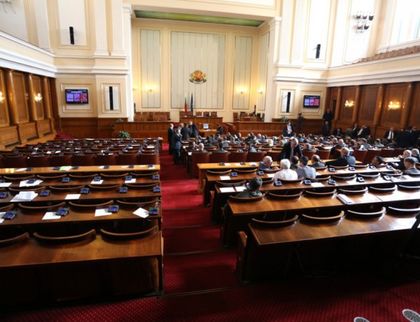 Референдумът слезе от дневния ред на депутатите