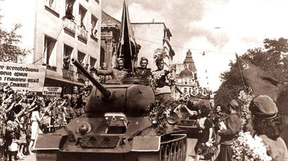 74 години от деветосептемврийския преврат