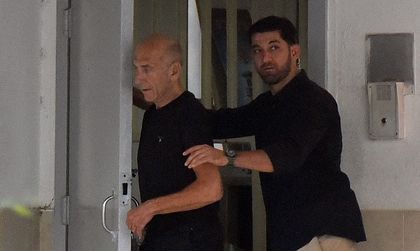 Бившият израелски премиер Олмерт излезе предсрочно от затвора