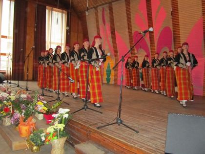 Стоянка Тенова, Национално училище за фолклорни изкуства – Широка лъка: Около 660 ще бъдат участниците в Първия фолклорен конкурс „Широка лъка пее, свири и танцува“