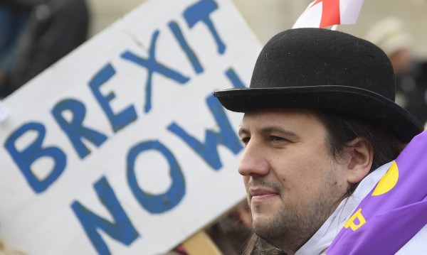 Брюксел обещава 5 права за европейците след Brexit
