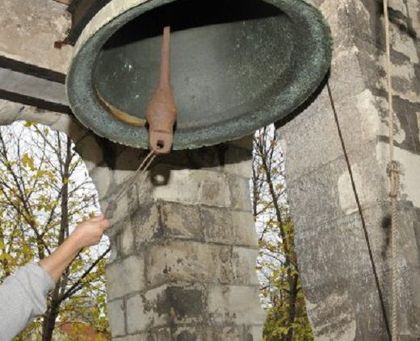 Осъдиха църква заради... шумна камбана
