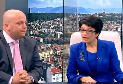 Десислава Атанасова и Александър Симов се хванаха за гушите заради Делян Добрев, лъснаха тайни схеми и кадрови плетеници
