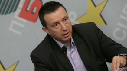 Депутатите се хванаха за гушите за задължителното гласуване