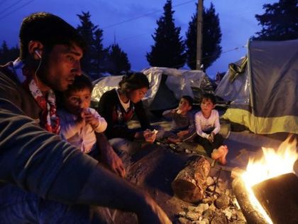 Бежанци в Германия: Тук е като в затвор, има само германска храна, а ние сме араби!