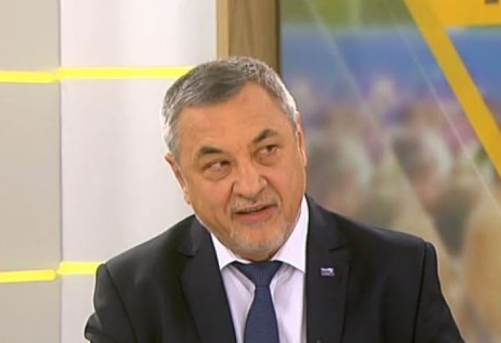 Симеонов: Този бар 