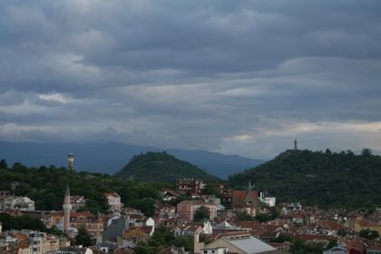 Жегата по-поносима, облаци и 37° в Пловдив