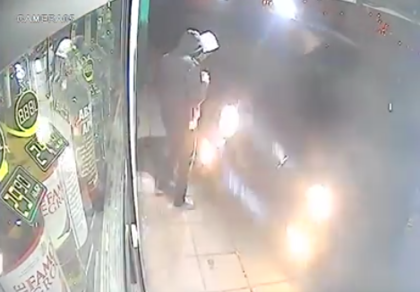 ВИДЕО: Двама младежи на косъм от смъртта на Сточна гара в София
