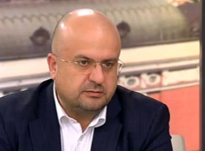 Камен Костадинов: Никога не съм се чувствал като салфетка