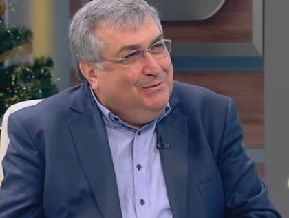 Близнашки: Христо Иванов си тръгна не заради Конституцията, а след издънката с незаконните записи в „Яневагейт”