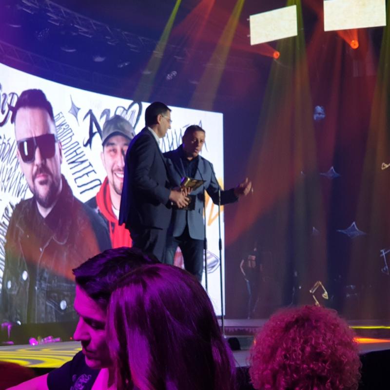 Кметът д-р Атанас Камбитов връчи наградата „БГ Дебют“ по време на Годишните музикални награди на БГ Радио