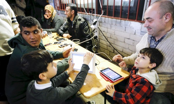 Екзекуции и отрязани глави в GSM-ите на мигранти