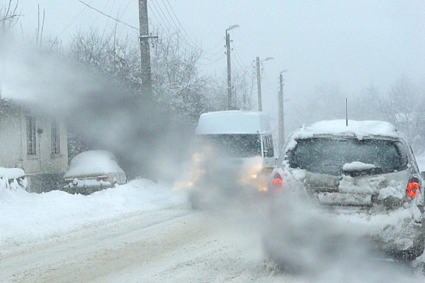 Вижте къде е най-критично положението с пътищата според АПИ