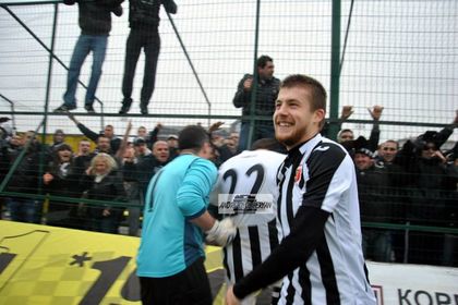 Още двама търсят пари от Локо