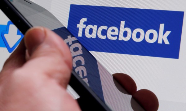 Facebook проверява 6,5 млн. съобщения всяка седмица