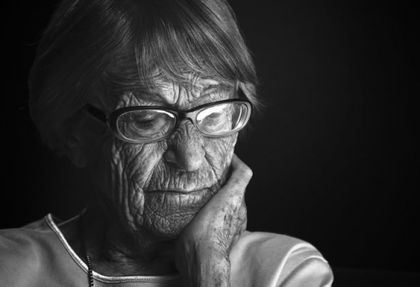 Deutsche Welle: На 106 години почина секретарката на Гьобелс