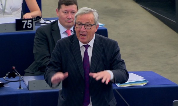 Юнкер се извинил за "нелепия" Европарламент