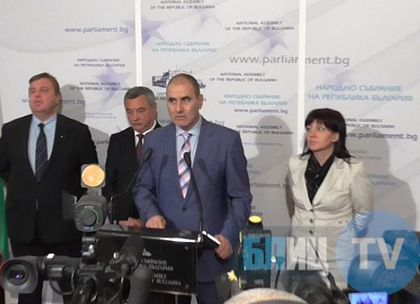 След тежки преговори ГЕРБ и ПФ си стиснаха ръцете за Изборния кодекс