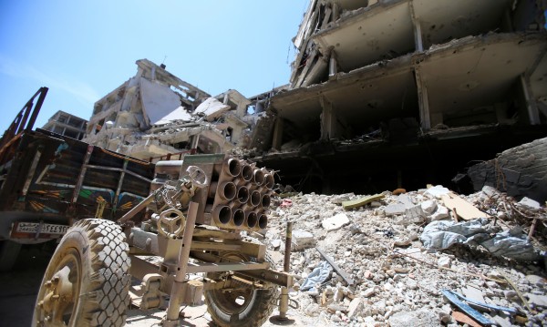 ОЗХО посетиха сирийския град Дума заради химическата атака