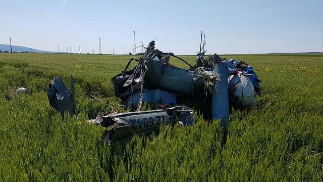 ЕКСКЛУЗИВНО в Glas.bg: Хеликоптер падна и се разби на летището в Крумово