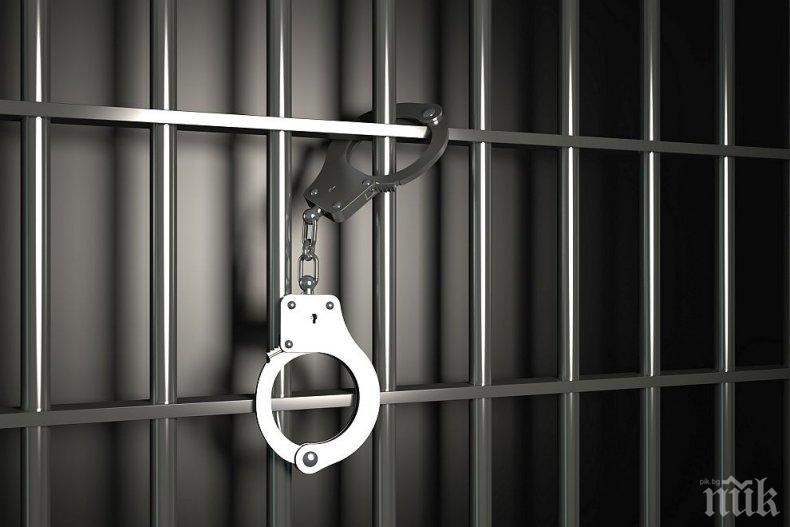Задържаха двама от нападателите на репортера Върбанов
