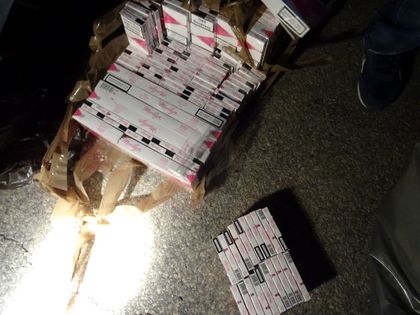 Видин: 35 800 къса цигари без бандерол са иззети при проверка на лек автомобил в село Иново