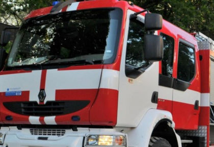 Възрастна жена едва не изгоря жива в монтанско село, извадиха я през прозореца