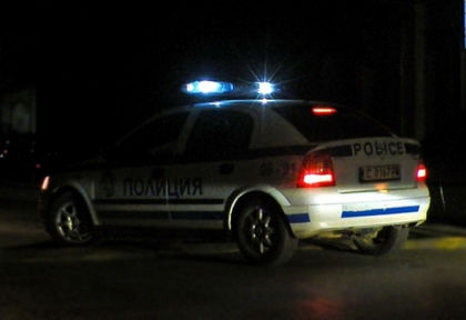 Брутална нощ в София! Въоръжена банда преби и ограби двама братя, смазан от бой бензинаджия до Южния парк, а буйна жена...