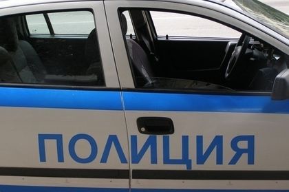 Прибраха 4 мигранти, вървели пеш по магистралата