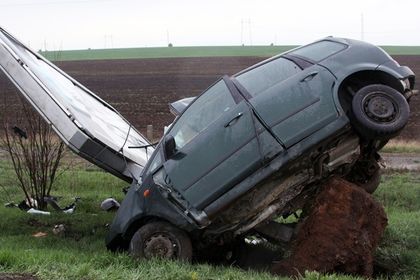 Шофьор загина след катастрофа в билборд на АМ Тракия край Пловдив!