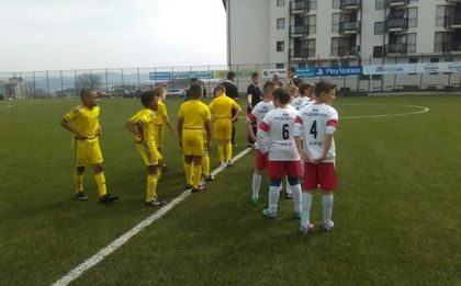 Нотингам откри с разгромна победа турнира в Банско