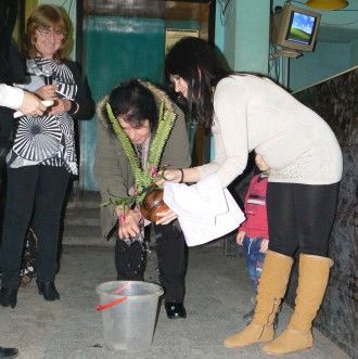Четат Устава на новите баби в Калековец